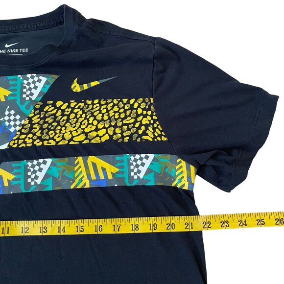 Nike Dri-Fit Graphic T-Shirt Mens Size Large With Vibrant Animal Geometric Print - Picture 3 of 5